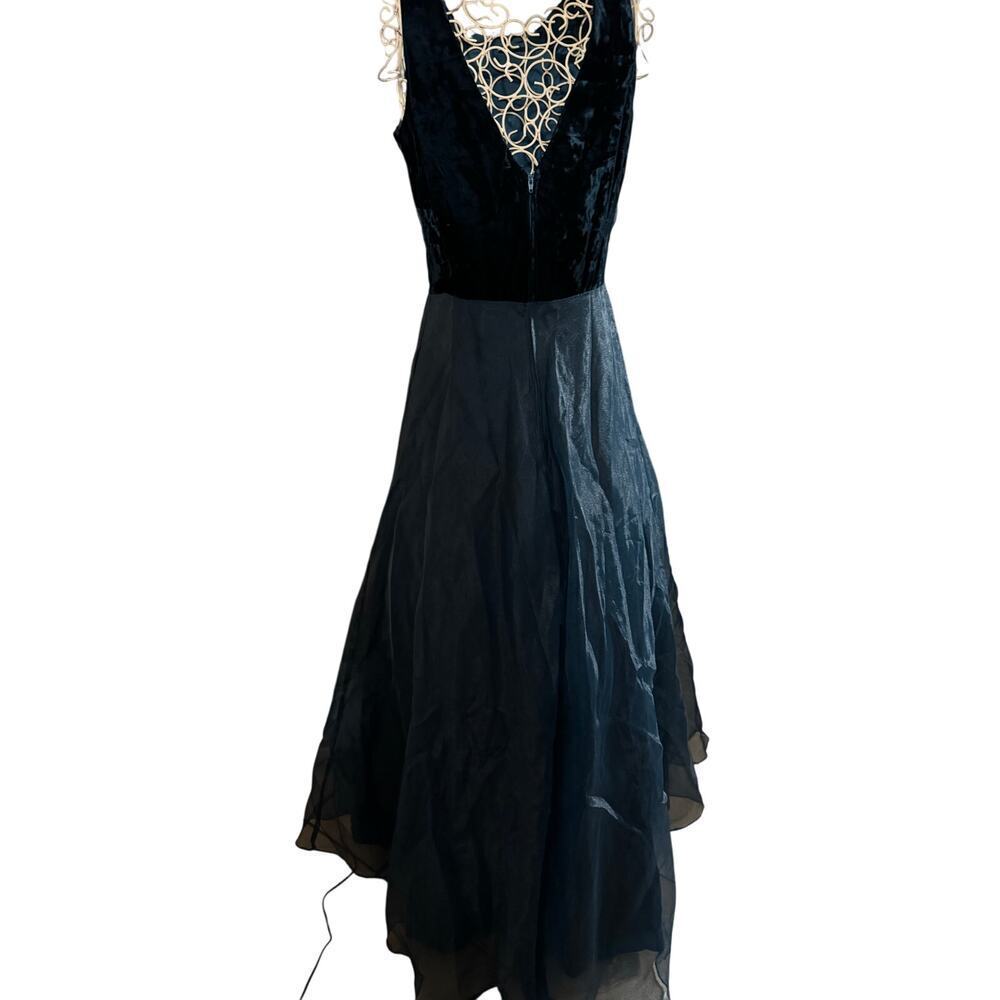 Nina Caracci Dress Size 7/8 Holiday Green Velvet Bodice Party